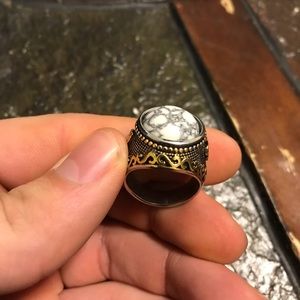 18k gold ring